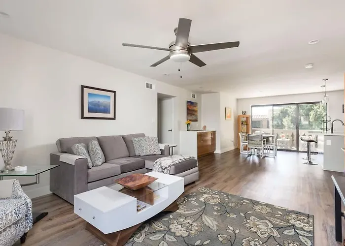 Chic Condo-walk To Old Town Apartment Scottsdale