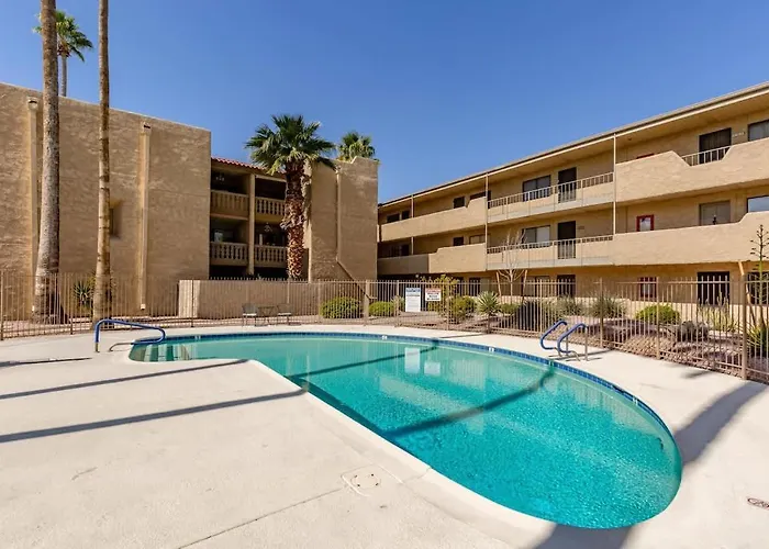 Chic Condo-walk To Old Town Apartment Scottsdale